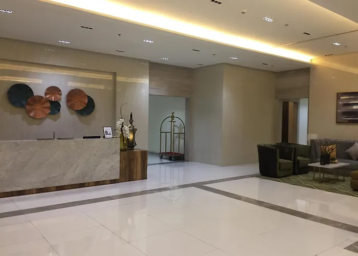 101 Newport C2 Apartment *