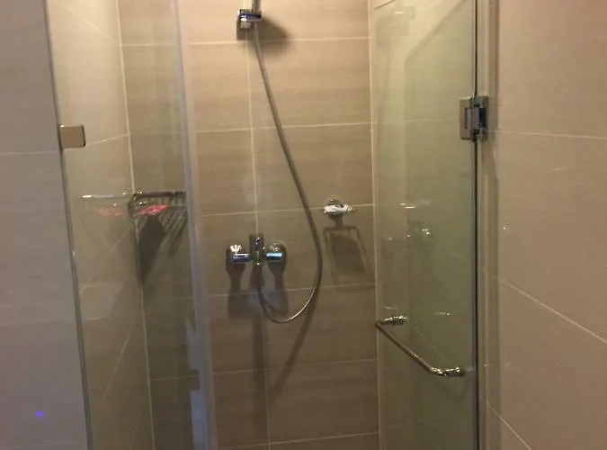 Apartment 101 Newport C2 Manila